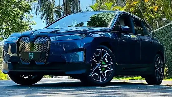 Foto de um bmw ix