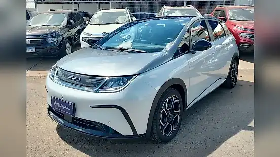 Foto de um byd dolphin plus