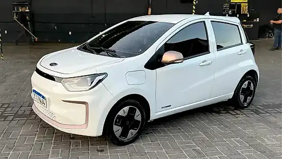 Foto de um jac e-js1