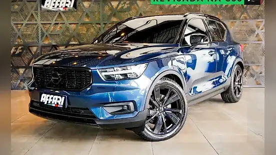 Foto de um volvo xc40