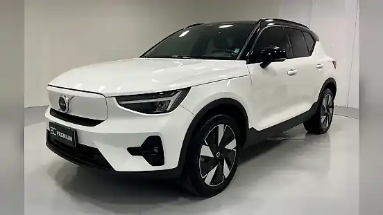 Foto de um volvo xc40 recharge
