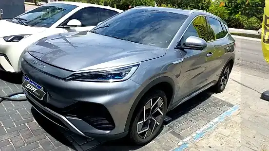 Foto de um byd yuan plus