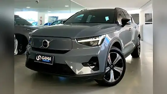 Foto de um volvo xc40 recharge