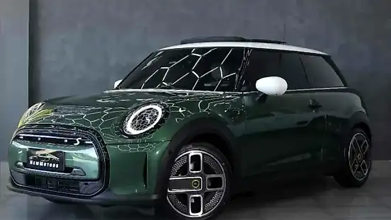 Foto de um mini cooper se