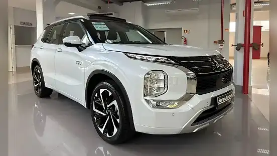 Foto de um mitsubishi outlander