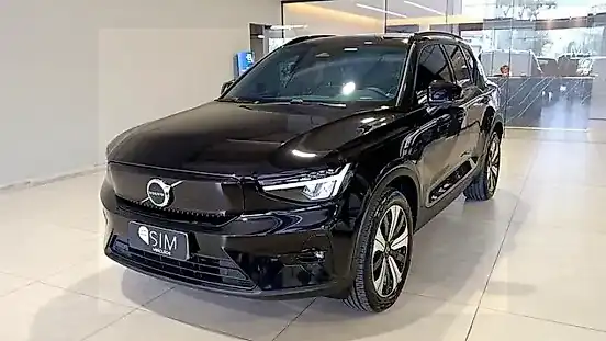 Foto de um volvo xc40 recharge