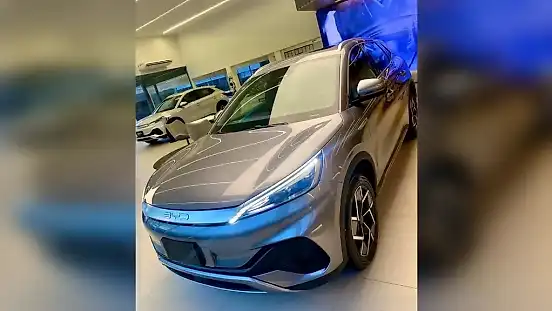 Foto de um byd yuan plus