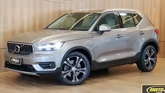 Foto de um volvo xc40
