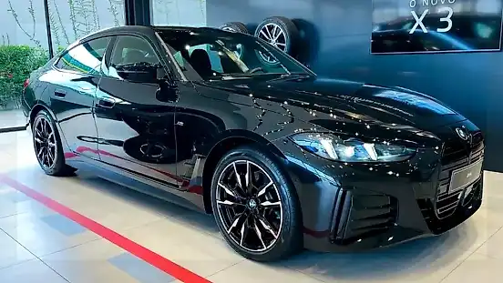 Foto de um bmw i4 m50