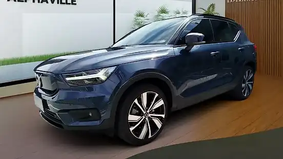 Foto de um volvo xc40 recharge