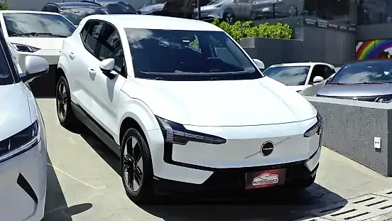Foto de um volvo ex30