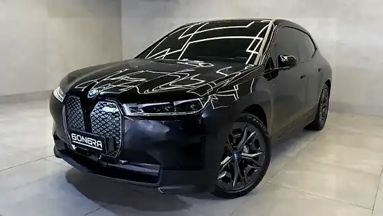 Foto de um bmw ix