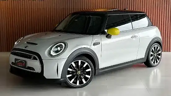 Foto de um mini cooper se