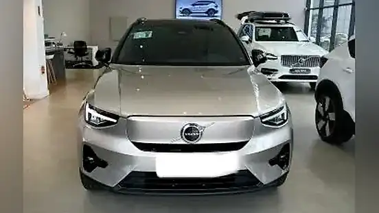 Foto de um volvo xc40 recharge