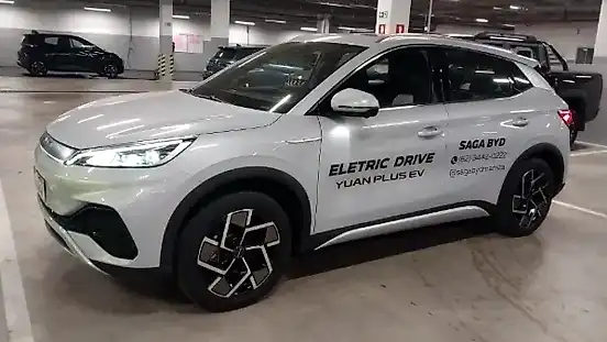 Foto de um byd yuan plus