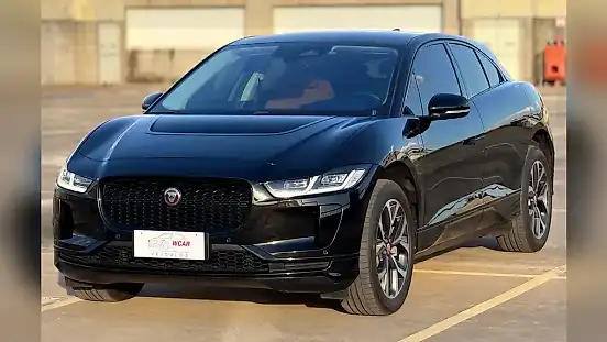 Foto de um jaguar i-pace