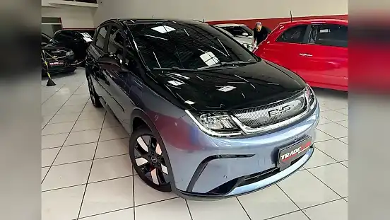 Foto de um byd dolphin plus
