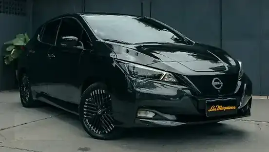 Foto de um nissan leaf
