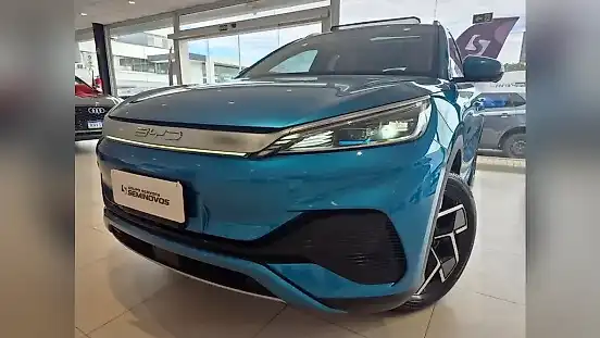 Foto de um byd yuan plus