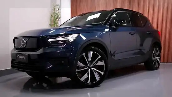 Foto de um volvo xc40 recharge