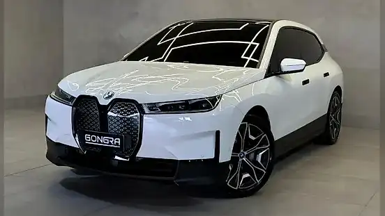 Foto de um bmw ix