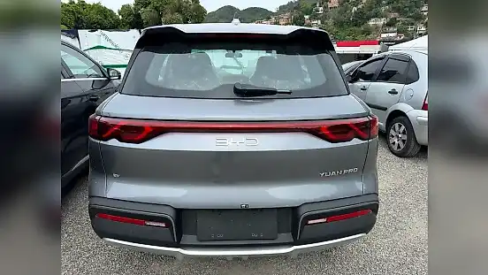 Foto de um byd yuan pro