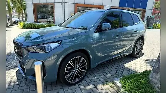 Foto de um bmw ix1
