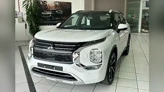 Foto de um mitsubishi outlander