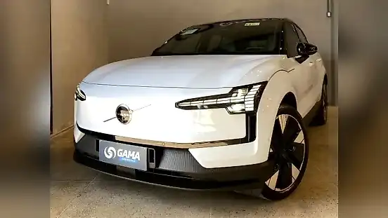Foto de um volvo ex30
