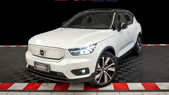 Foto de um volvo xc40 recharge