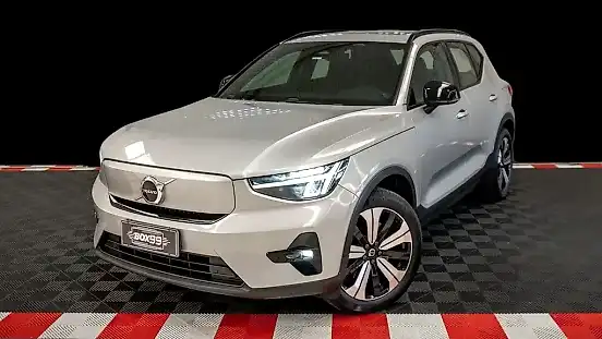 Foto de um volvo xc40 recharge
