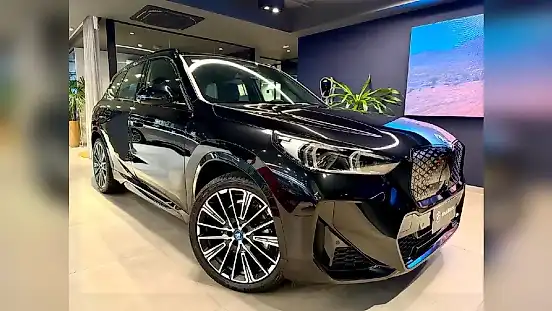 Foto de um bmw ix1