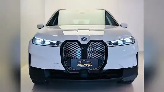 Foto de um bmw ix