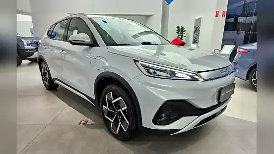 Foto de um byd yuan plus