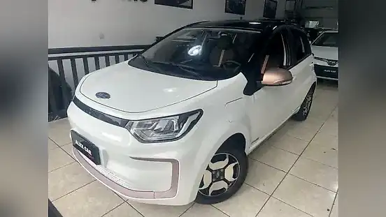Foto de um jac e-js1