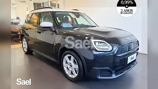Foto de um mini cooper se