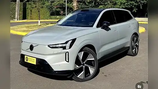 Foto de um volvo ex90