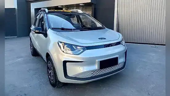 Foto de um jac e-js1