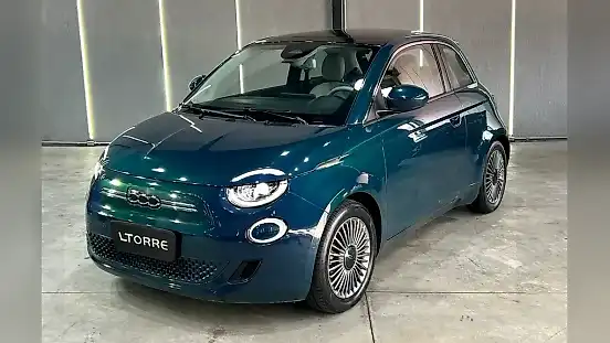 Foto de um fiat 500e