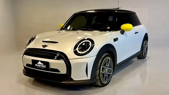 Foto de um mini cooper se