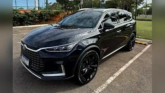 Foto de um byd tan