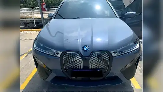 Foto de um bmw ix