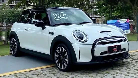 Foto de um mini cooper se