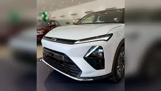 Foto de um chevrolet captiva ev