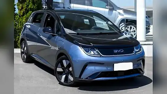 Foto de um byd dolphin plus