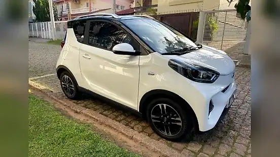 Foto de um chery eq1