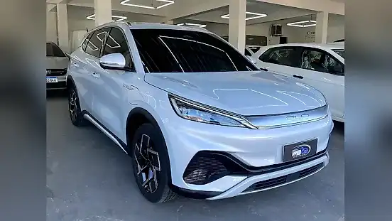 Foto de um byd yuan plus