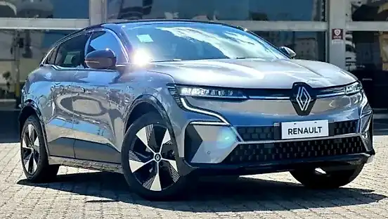 Foto de um renault megane e-tech electric