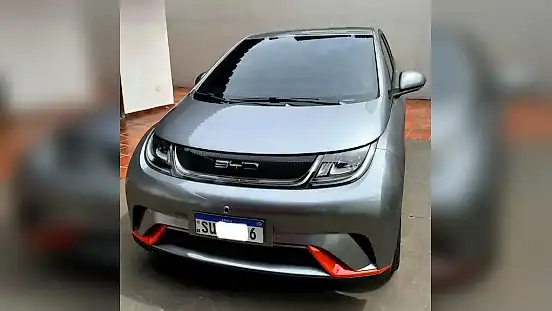 Foto de um byd dolphin mini