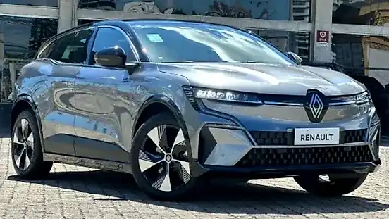 Foto de um renault megane e-tech electric